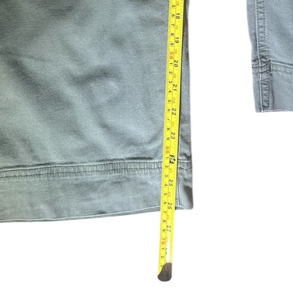 Old Navy Olive High-Rise Wide-Leg Khaki Crop Pants - Plus size - Picture 10 of 11